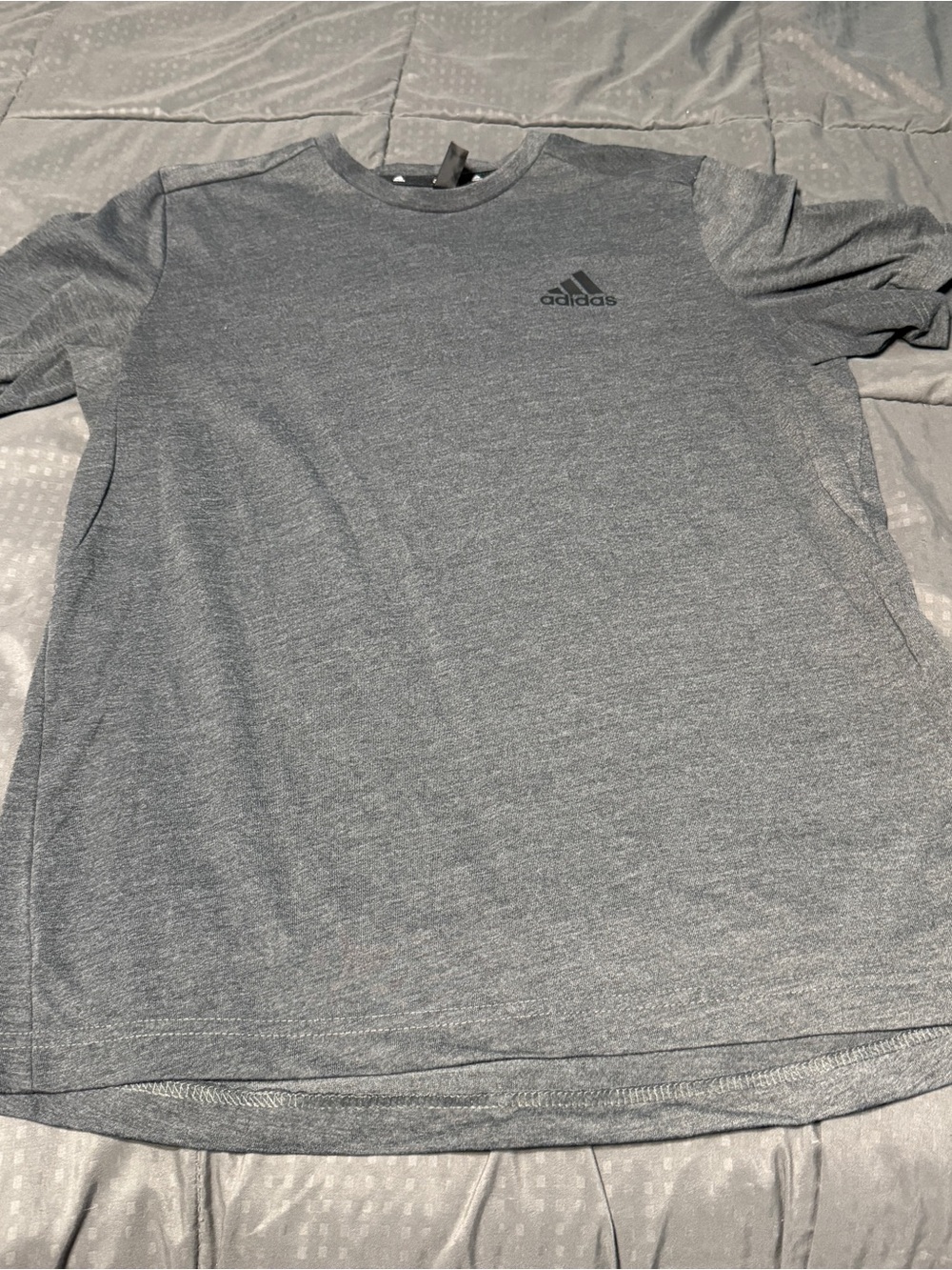 Men’s Adidas Aeroready Size Medium Gray Shirt Short Sleeve